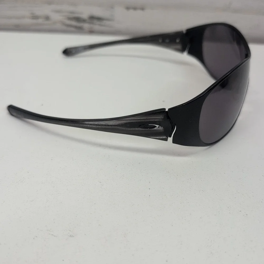 Oakley Breathless Wrap Sunglasses Antique Black 05-946 130 See Pic